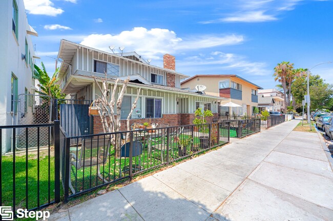 811 Gardenia Avenue