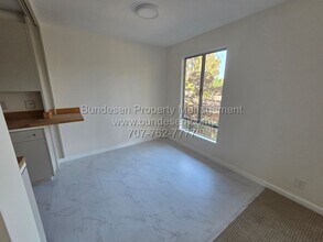 9 Forest Ln in San Rafael, CA - Building Photo - Building Photo