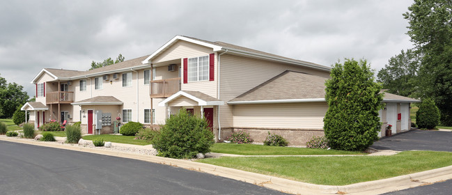 Golf View Estates in Fond du Lac, WI - Foto de edificio - Building Photo