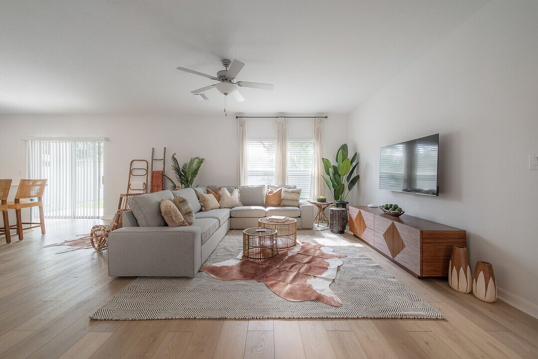 2405 E 19th Ave in Tampa, FL - Building Photo