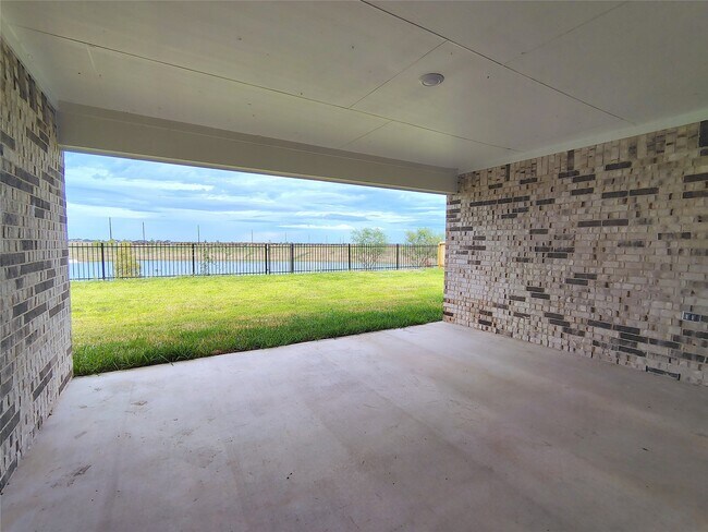 property at 31212 N Eden Mnr Lp