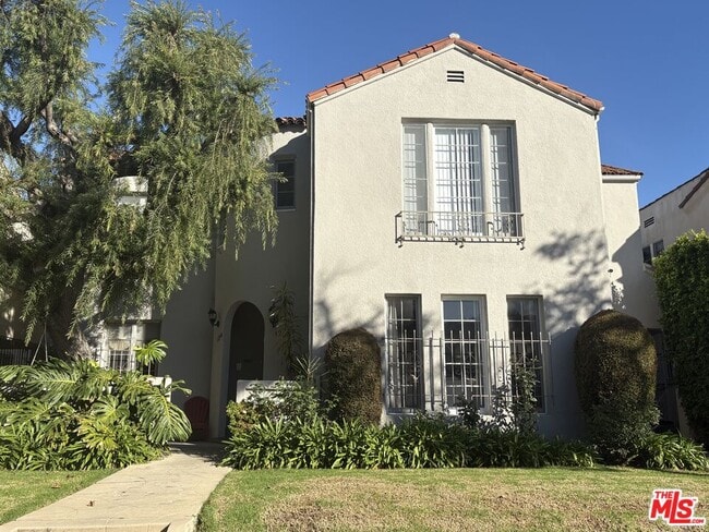 property at 124 N Mansfield Ave