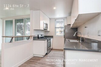 1114 6th St in Santa Monica, CA - Building Photo - Building Photo