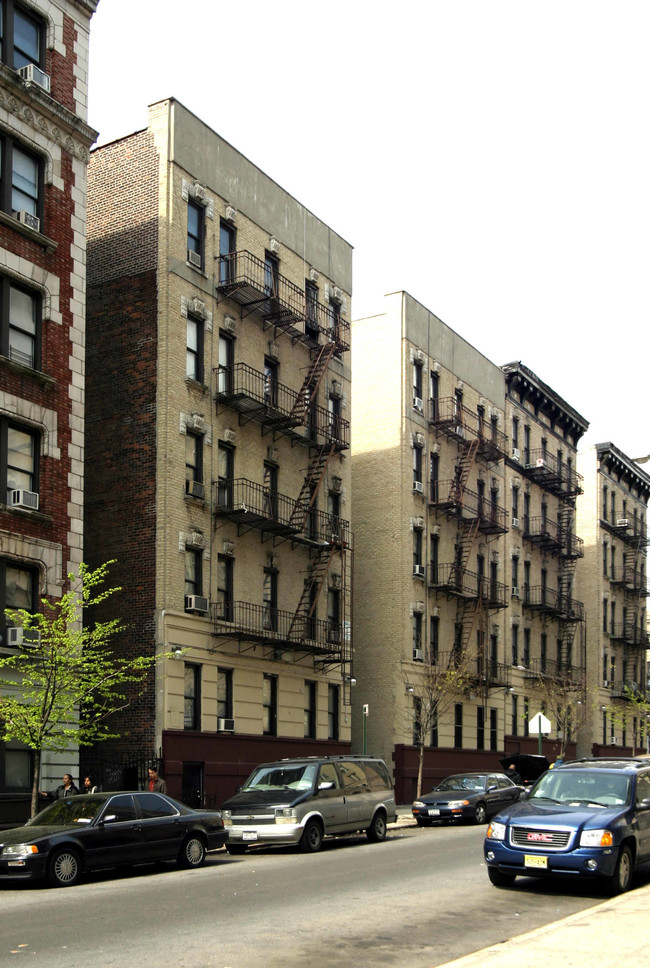 574-576 W 176th St in New York, NY - Building Photo - Building Photo