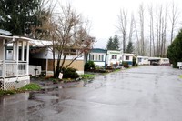 Thurston Oaks Mobile Home Park in Springfield, OR - Foto de edificio - Building Photo