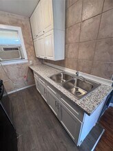 2419 Rosedale St in Houston, TX - Building Photo - Building Photo