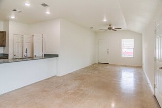 2306 Duntov Dr in Temple, TX - Foto de edificio - Building Photo