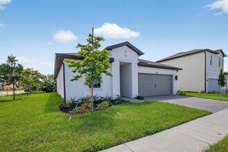 301 Silver Sands Ln in Fort Pierce, FL - Building Photo - Building Photo