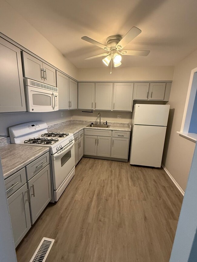 3362 Fairdale Rd in Philadelphia, PA - Building Photo - Building Photo