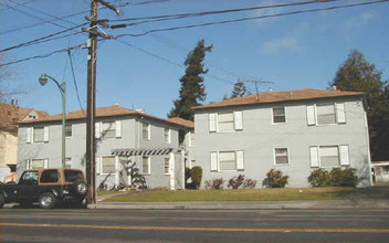 443 Central Ave in Alameda, CA - Building Photo - Building Photo