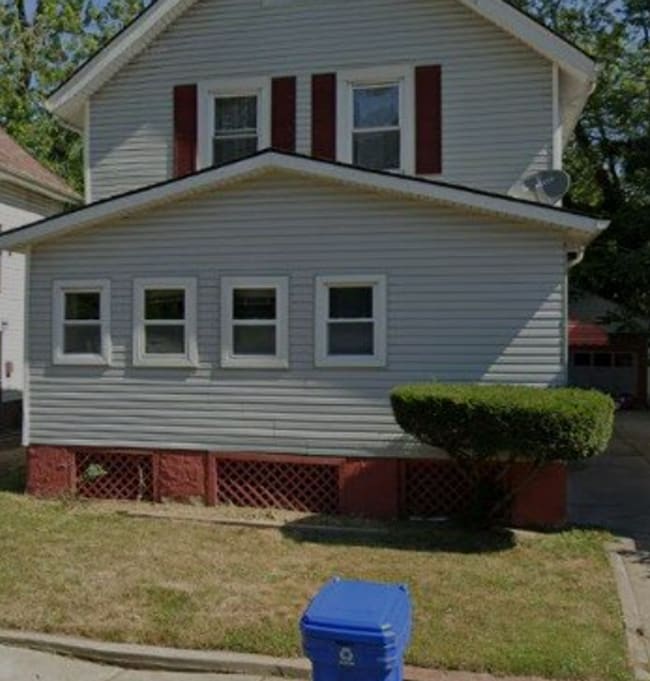 property at 14005 Scioto Ave