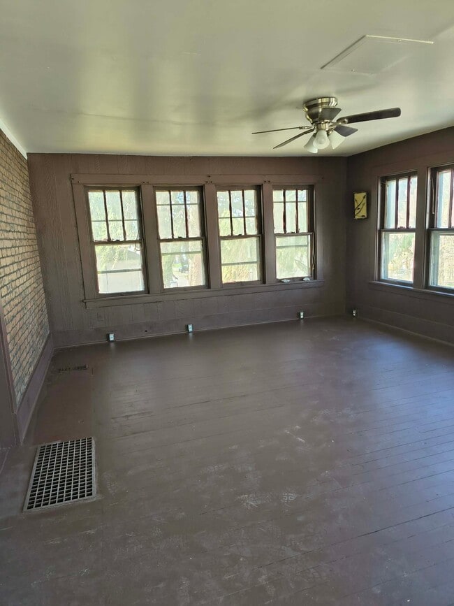 225 E 5th Ave in Altoona, PA - Foto de edificio - Building Photo