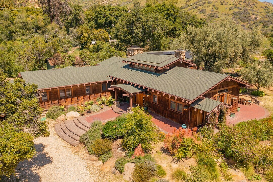100000 Foothill Rd in Ojai, CA - Building Photo