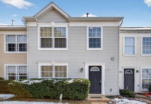 46095 Maria Way in Lexington Park, MD - Building Photo