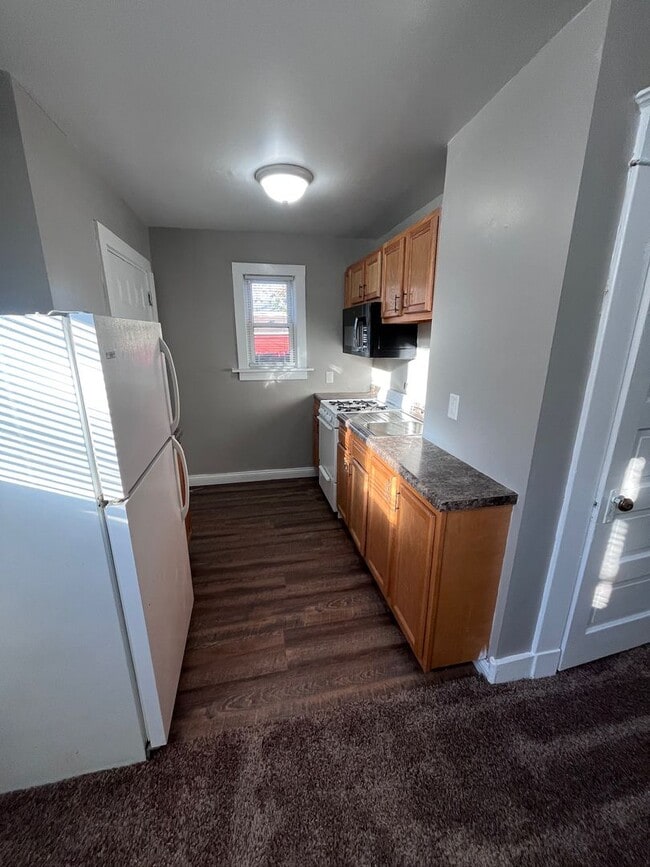 2216 S Harrison St in Fort Wayne, IN - Building Photo - Building Photo