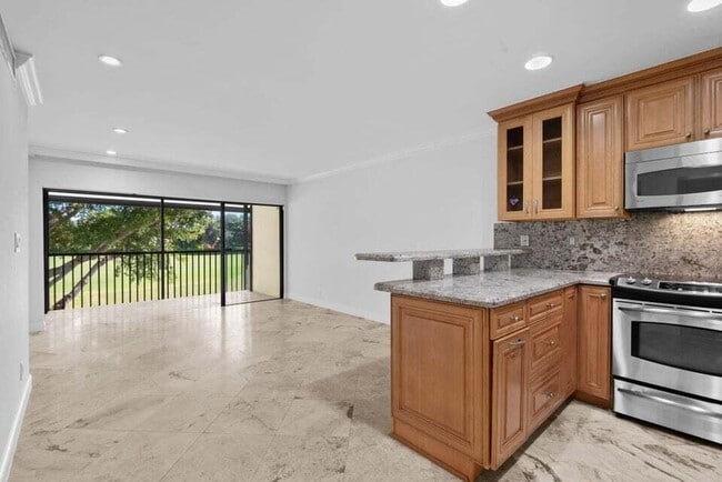 451 Greensward Ln in Delray Beach, FL - Building Photo - Building Photo