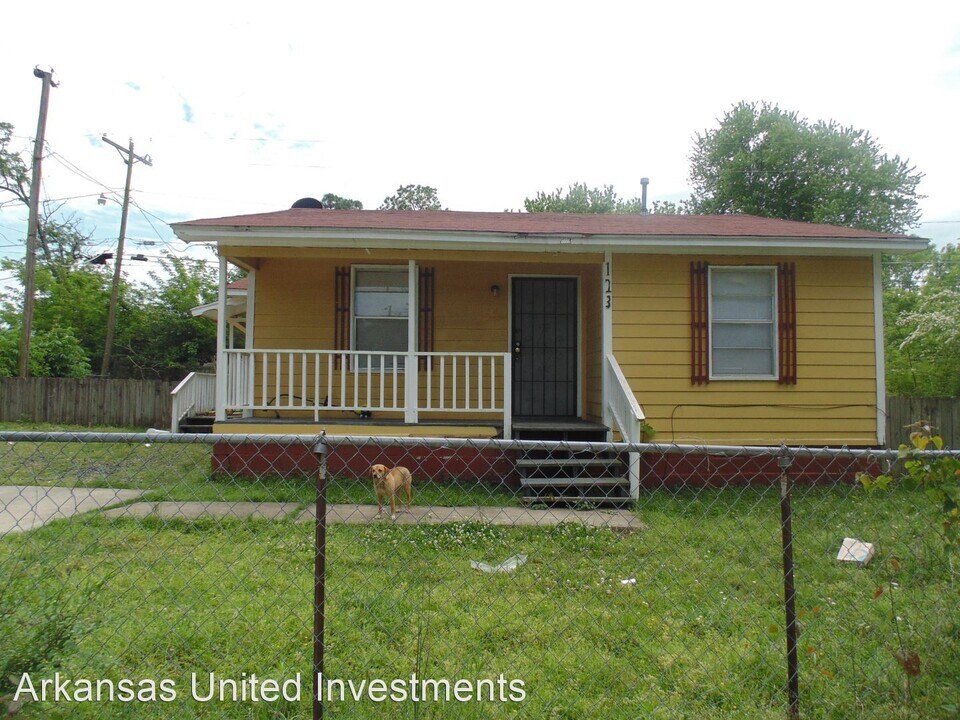 123 Roosevelt Cir Photo