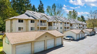 Sammamish River Apartments in Kenmore, WA - Building Photo