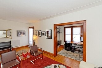 42 Pinewood Ave, Unit 1 in Albany, NY - Building Photo - Building Photo