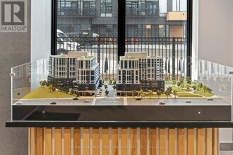 7437 Kingston Rd in Toronto, ON - Building Photo - Building Photo