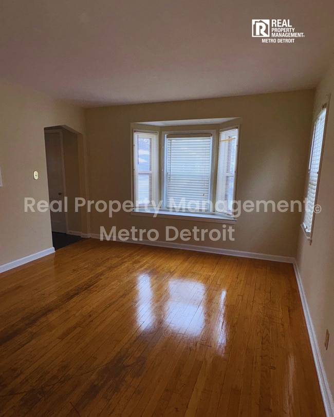 823 E Second St in Royal Oak, MI - Building Photo - Building Photo