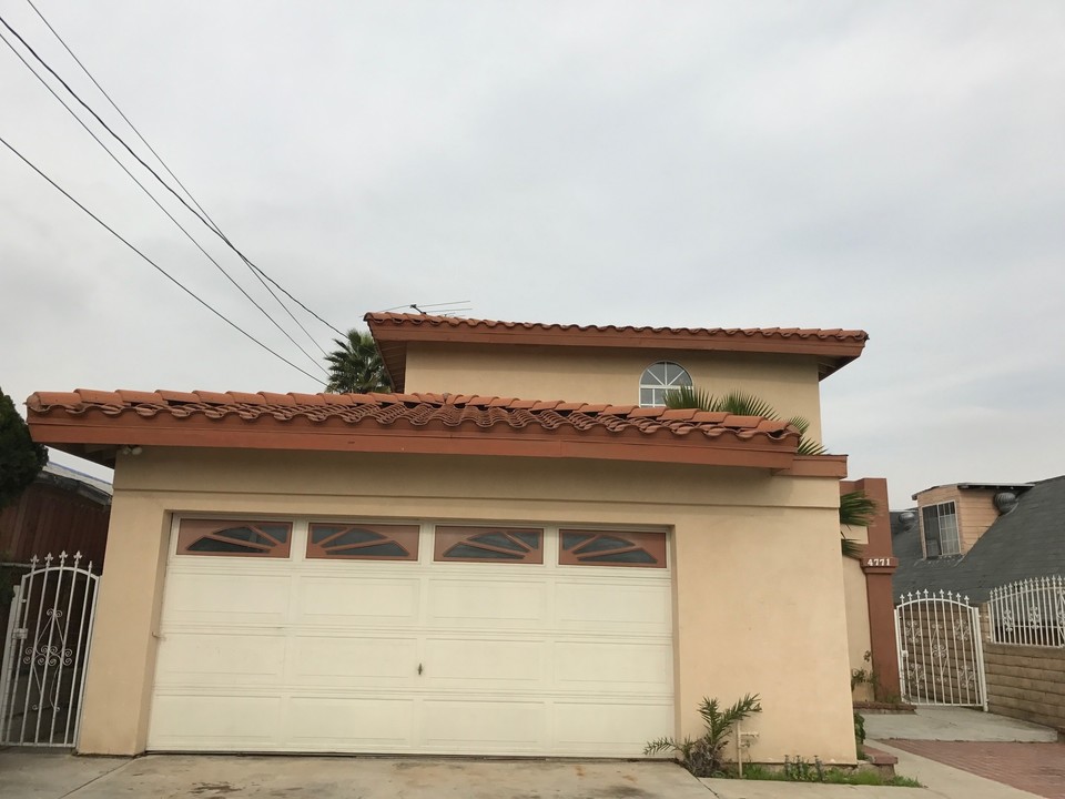 Great Location in East Los Angeles in East Los Angeles, CA - Building Photo