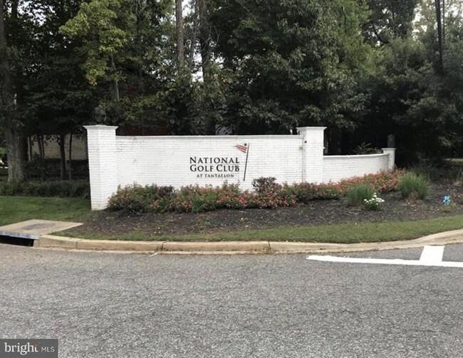 12500 Surrey Cir Dr in Fort Washington, MD - Foto de edificio - Building Photo