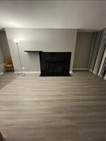 5800 Oakwood Dr, Unit Four Lakes Lisle unit 5F in Lisle, IL - Building Photo