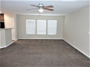 3128 Manti Peak Ave in North Las Vegas, NV - Foto de edificio - Building Photo