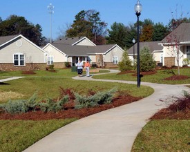 Arbor Glen Apartments in Charlotte, NC - Building Photo - Building Photo