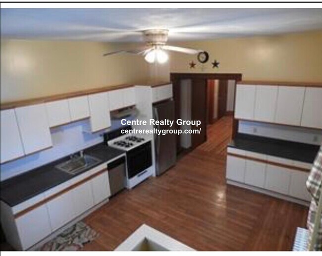 22 Grand View Ave in Somerville, MA - Building Photo - Building Photo