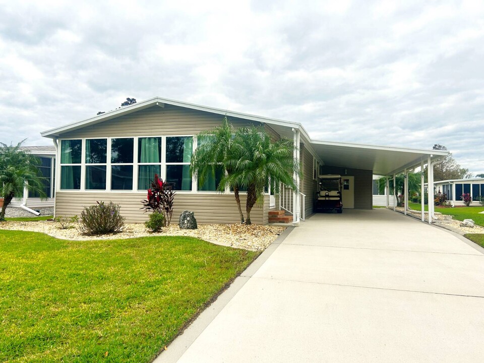 1851 Big Crane Loop in Port Orange, FL - Building Photo