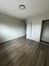 648 W 92nd St-Unit -16 in Los Angeles, CA - Building Photo - Building Photo