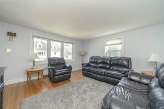 17 Griswold St in Everett, MA - Building Photo - Building Photo