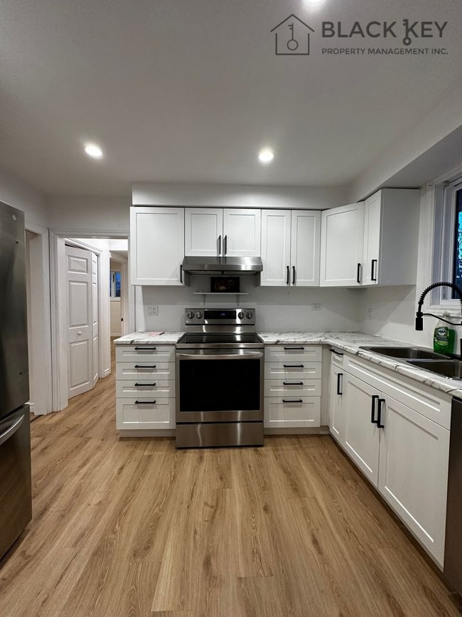 property at 246 Wellington St