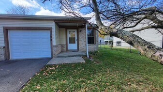 3799 Petzinger Rd in Columbus, OH - Building Photo