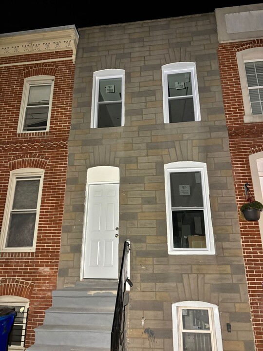 1266 Sargeant St in Baltimore, MD - Building Photo