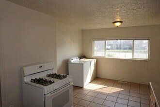 3036 S W Temple St in Salt Lake City, UT - Building Photo - Building Photo