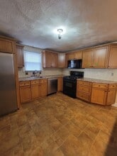 27 Philip St in Haverhill, MA - Building Photo - Building Photo