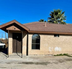 3105 Market St in Laredo, TX - Building Photo - Building Photo