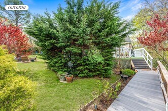 21 Bayberry Rd in Hampton Bays, NY - Building Photo - Building Photo