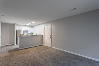 Claypond Commons in Myrtle Beach, SC - Building Photo - Interior Photo