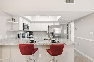 8004 N 32nd Dr in Phoenix, AZ - Building Photo - Building Photo