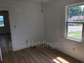 226 Hickory Ave in Newport News, VA - Building Photo - Building Photo