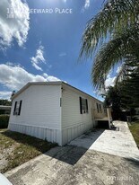 11832 Leeward Pl in Boca Raton, FL - Building Photo