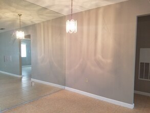 242 Winter Ridge Blvd in Winter Haven, FL - Building Photo - Building Photo