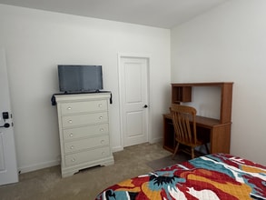 283 Hadley Wy in Oceanside, CA - Building Photo - Building Photo