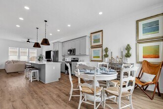 2163 Roosevelt Dr in Lewis Center, OH - Building Photo - Building Photo