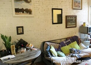 892 Huntington Ave, Unit 3 in Boston, MA - Foto de edificio - Building Photo