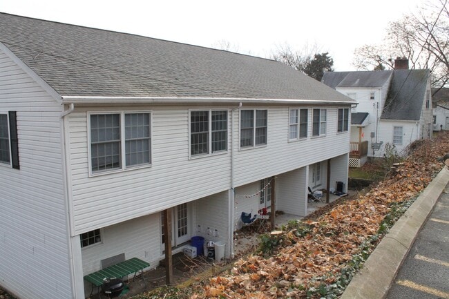 712 C Aly, Unit 712 in State College, PA - Foto de edificio - Building Photo